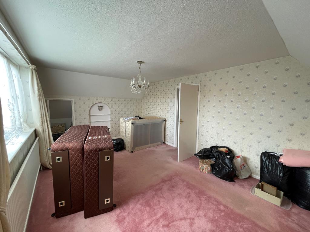 Lot: 118 - CHALET BUNGALOW FOR STRUCTURAL REPAIR - Bedroom one